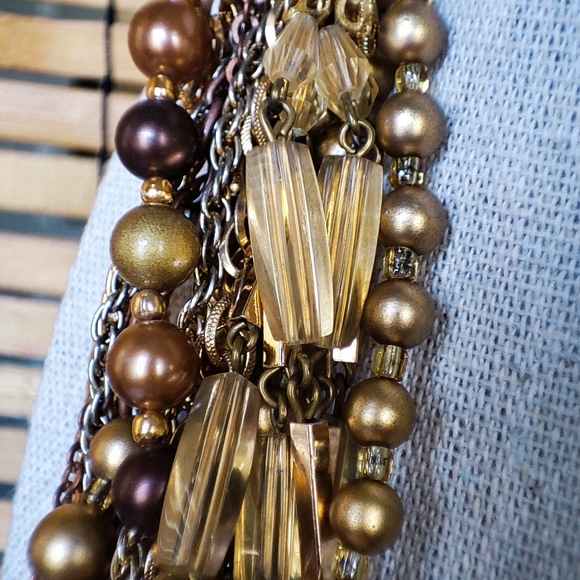 Heavy Mixed Media 12 Strand Gold Tone Faux Pearl Acrylic Necklace Unsigned EUC - Picture 11 of 13